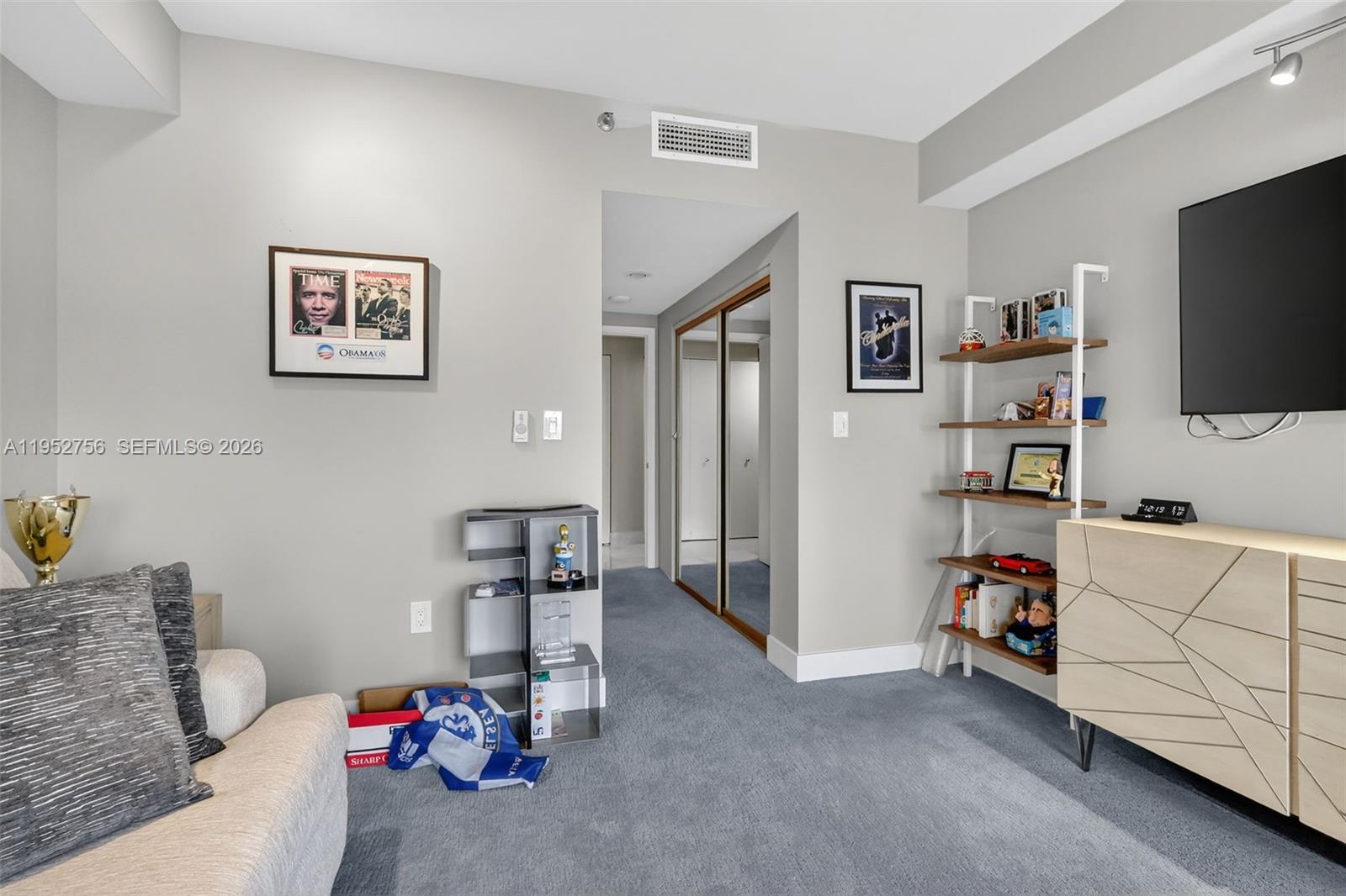 2602 4 / 4 2884 sq. ft. $ 2026-01-26 0 Photo