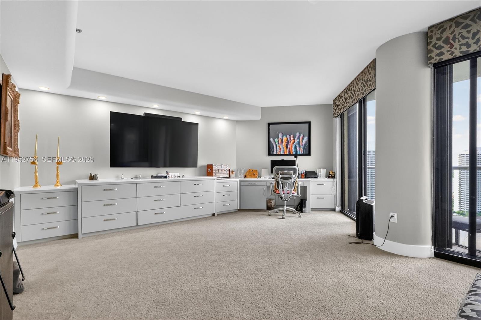 2602 4 / 4 2884 sq. ft. $ 2026-01-26 0 Photo