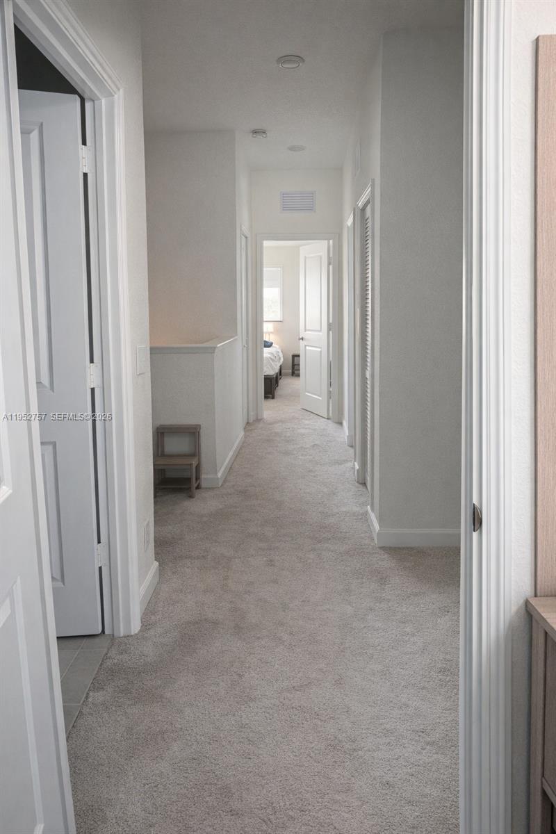 12929 3 / 3 1722 кв.футов $ 2026-01-26 0 Фото