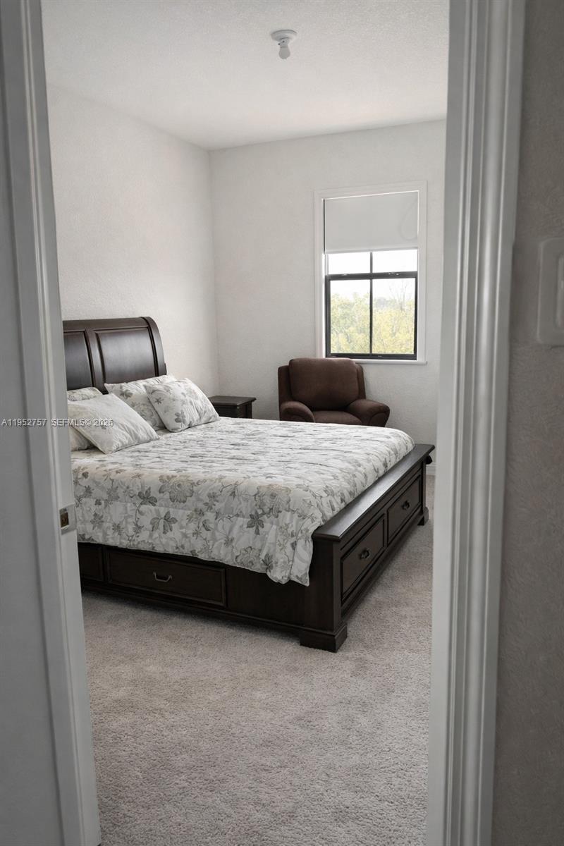 12929 3 / 3 1722 кв.футов $ 2026-01-26 0 Фото