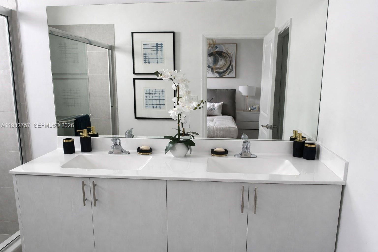 12929 3 / 3 1722 кв.футов $ 2026-01-26 0 Фото