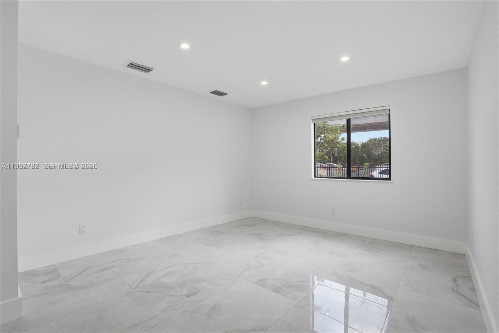   /  2200 sq. ft. $ 2026-01-26 0 Photo