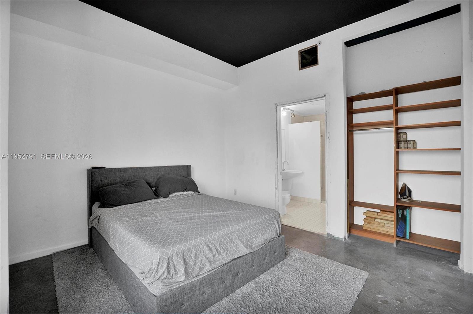 1109 2 / 2 1000 кв.футов $ 2026-01-26 0 Фото