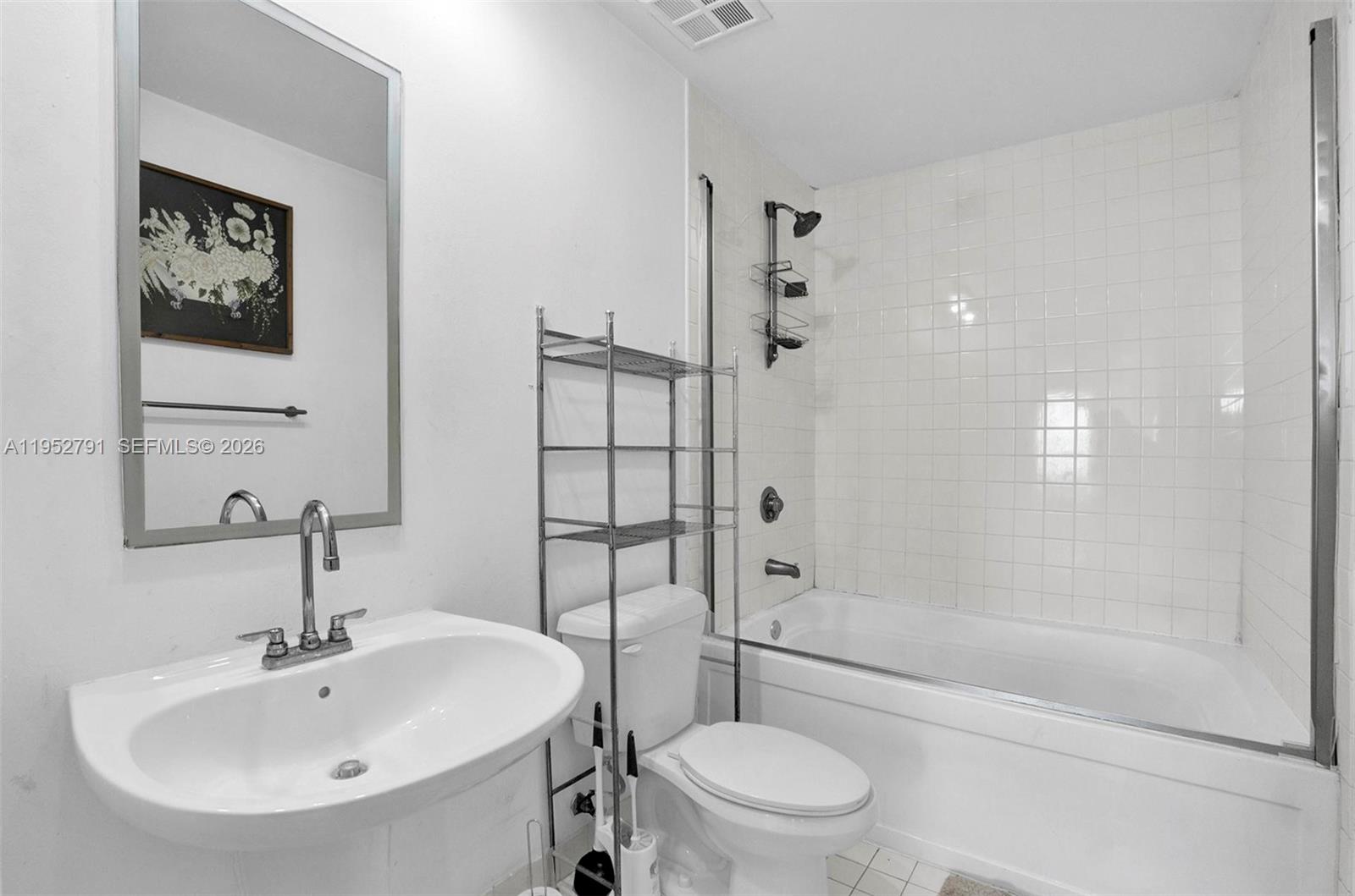 1109 2 / 2 1000 кв.футов $ 2026-01-26 0 Фото