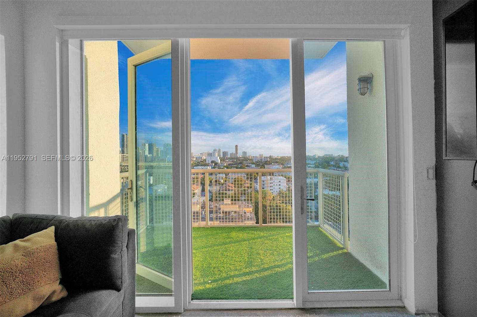 1109 2 / 2 1000 кв.футов $ 2026-01-26 0 Фото