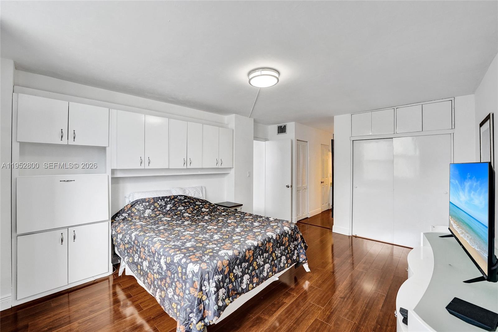 Photo of 2201 Ocean Dr  #608, Hollywood, Florida, 33019 - 