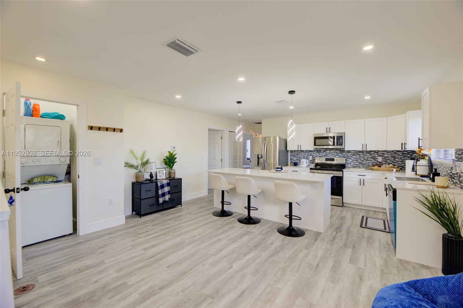   /  2738 sq. ft. $ 2026-01-26 0 Photo