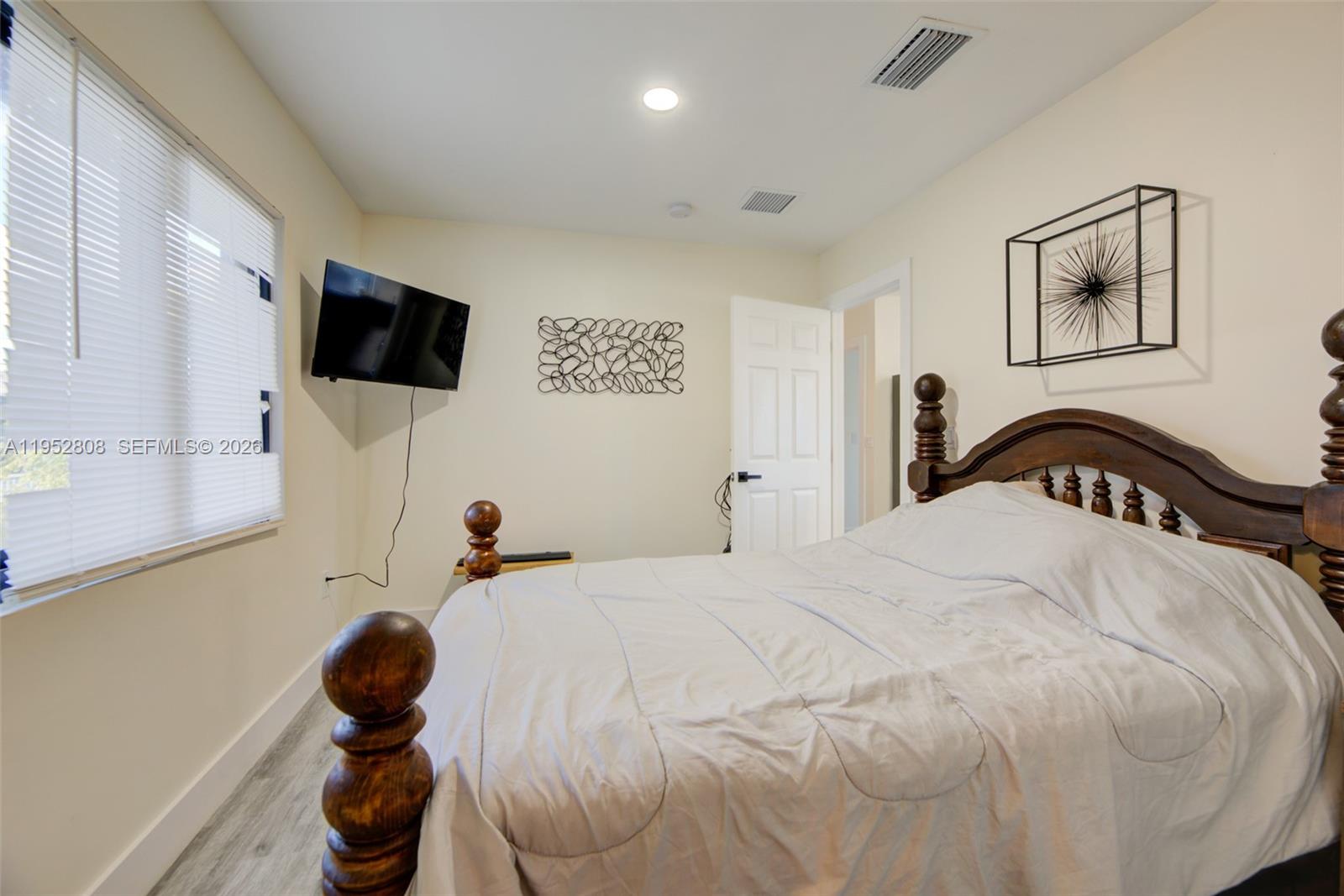   /  2738 sq. ft. $ 2026-01-26 0 Photo