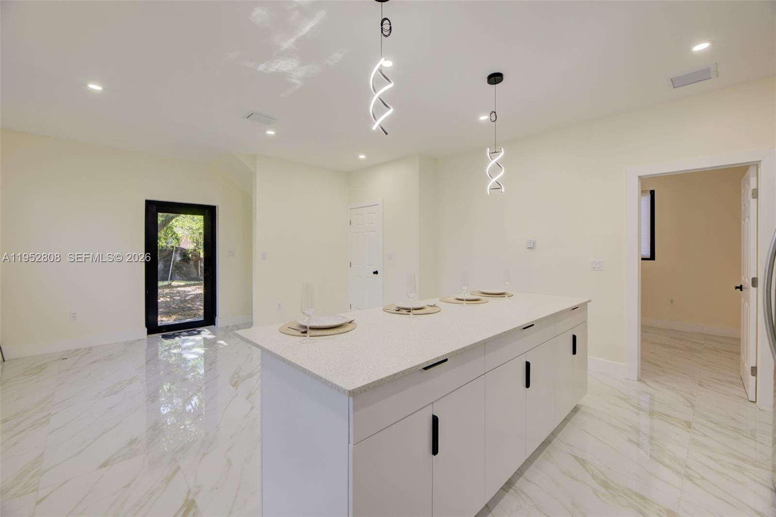   /  2738 sq. ft. $ 2026-01-26 0 Photo