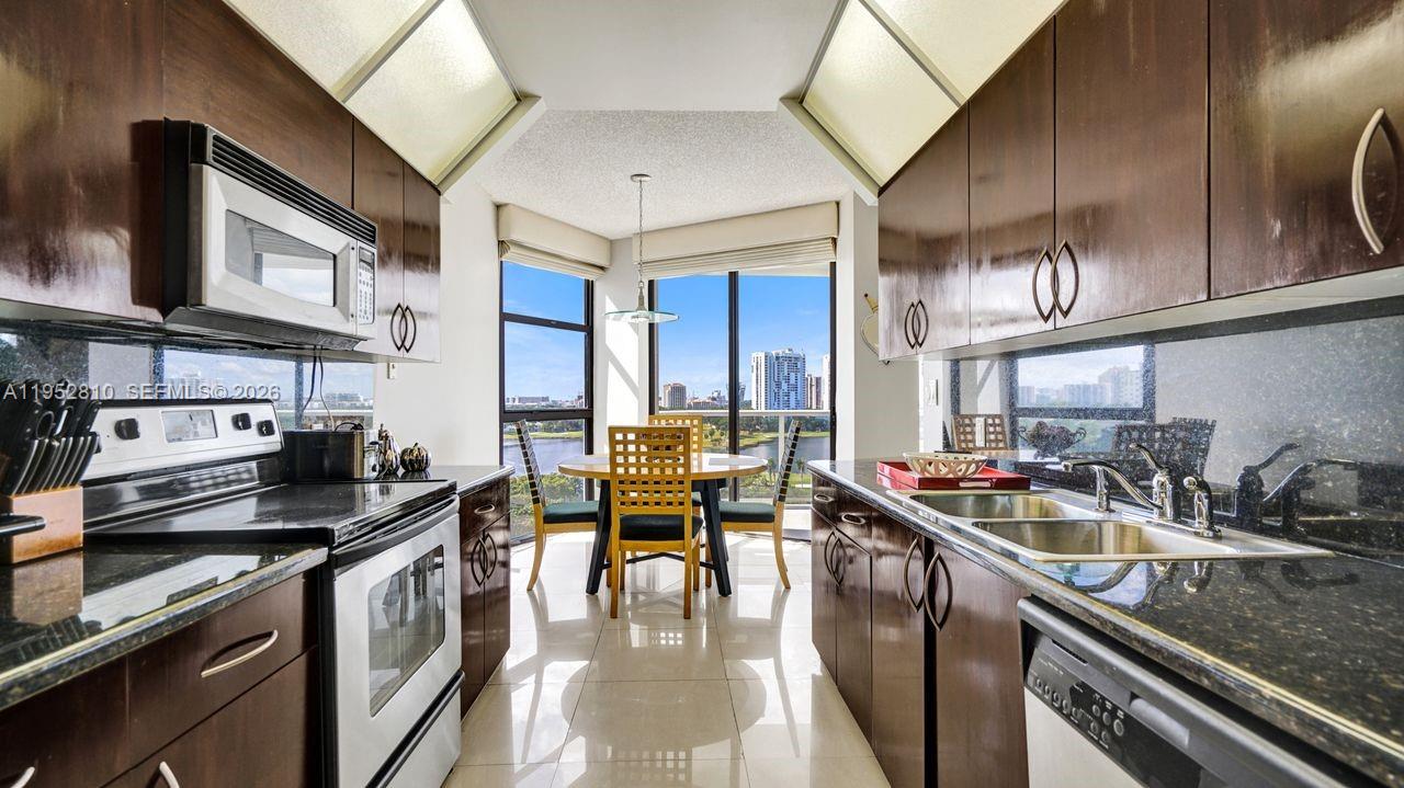 Photo of 20281 Country Club Dr  #809, Aventura, Florida, 33180 - 