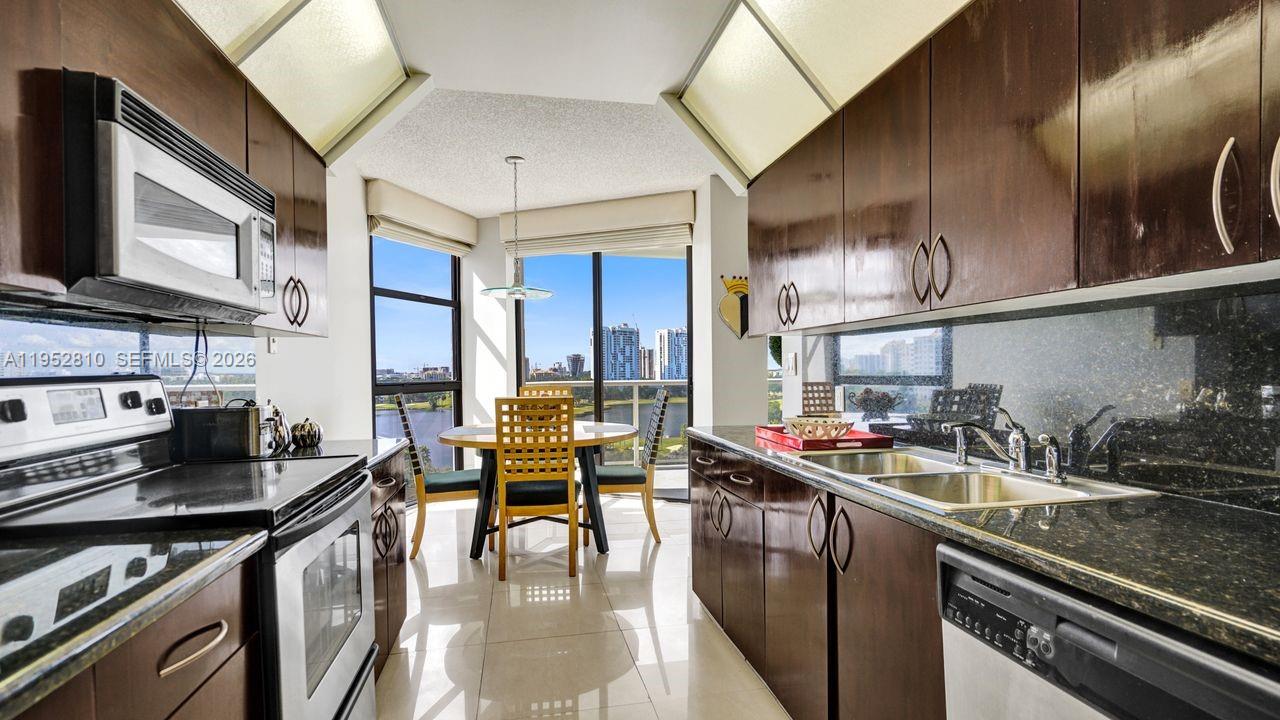 Photo of 20281 Country Club Dr  #809, Aventura, Florida, 33180 - 