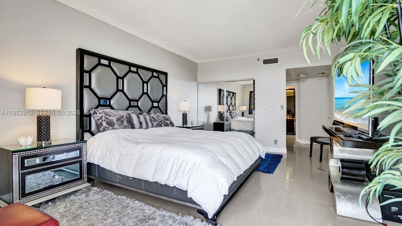 Photo of 20281 Country Club Dr  #809, Aventura, Florida, 33180 - 