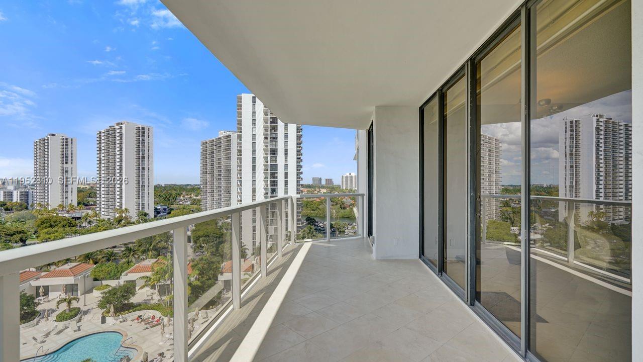 Photo of 20281 Country Club Dr  #809, Aventura, Florida, 33180 - 