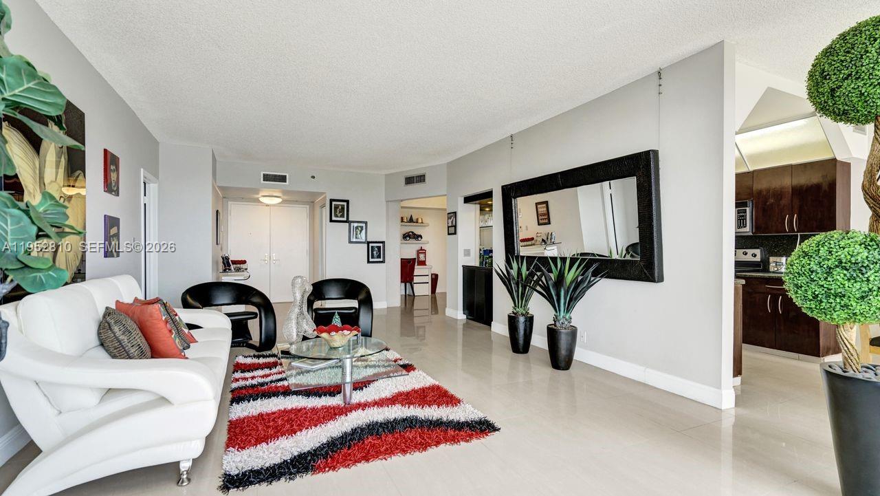 Photo of 20281 Country Club Dr  #809, Aventura, Florida, 33180 - 