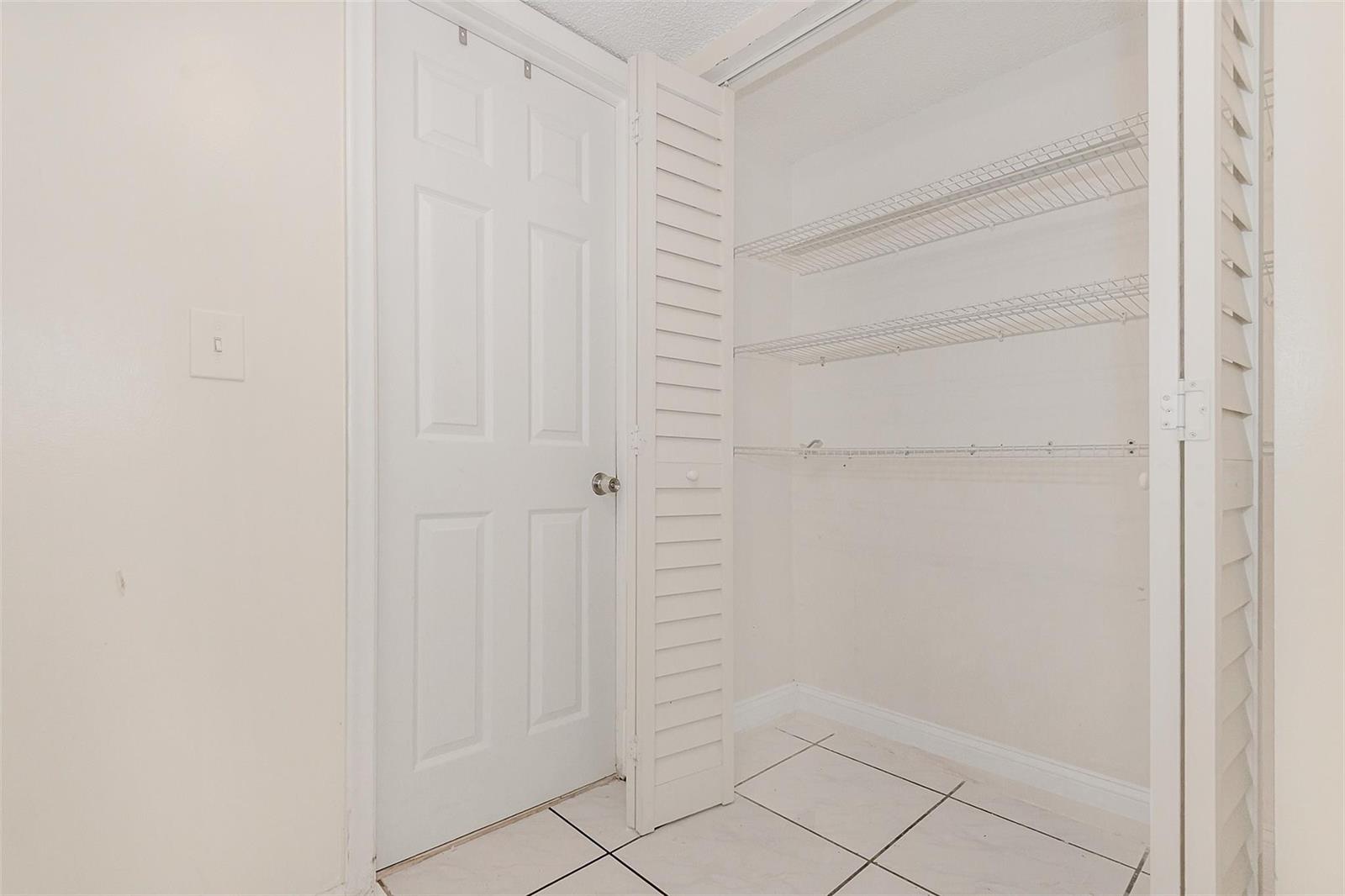   / 0 5387 sq. ft. $ 2026-06-21 0 foto