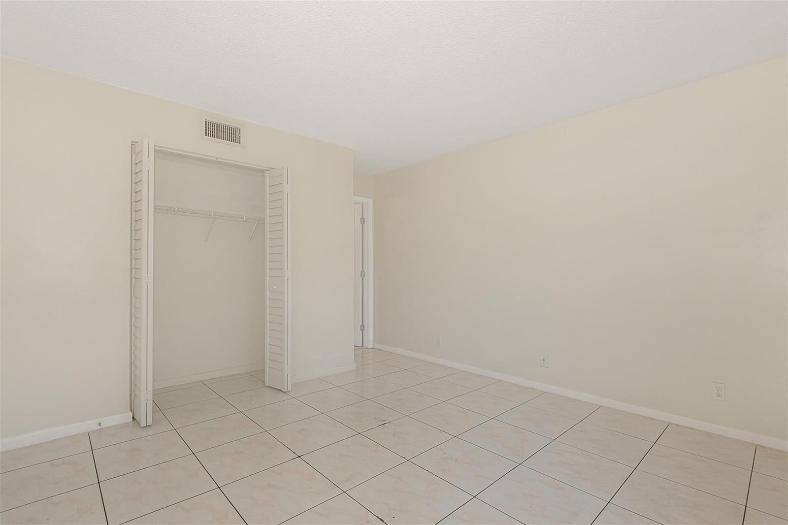   / 0 5387 sq. ft. $ 2026-06-21 0 foto