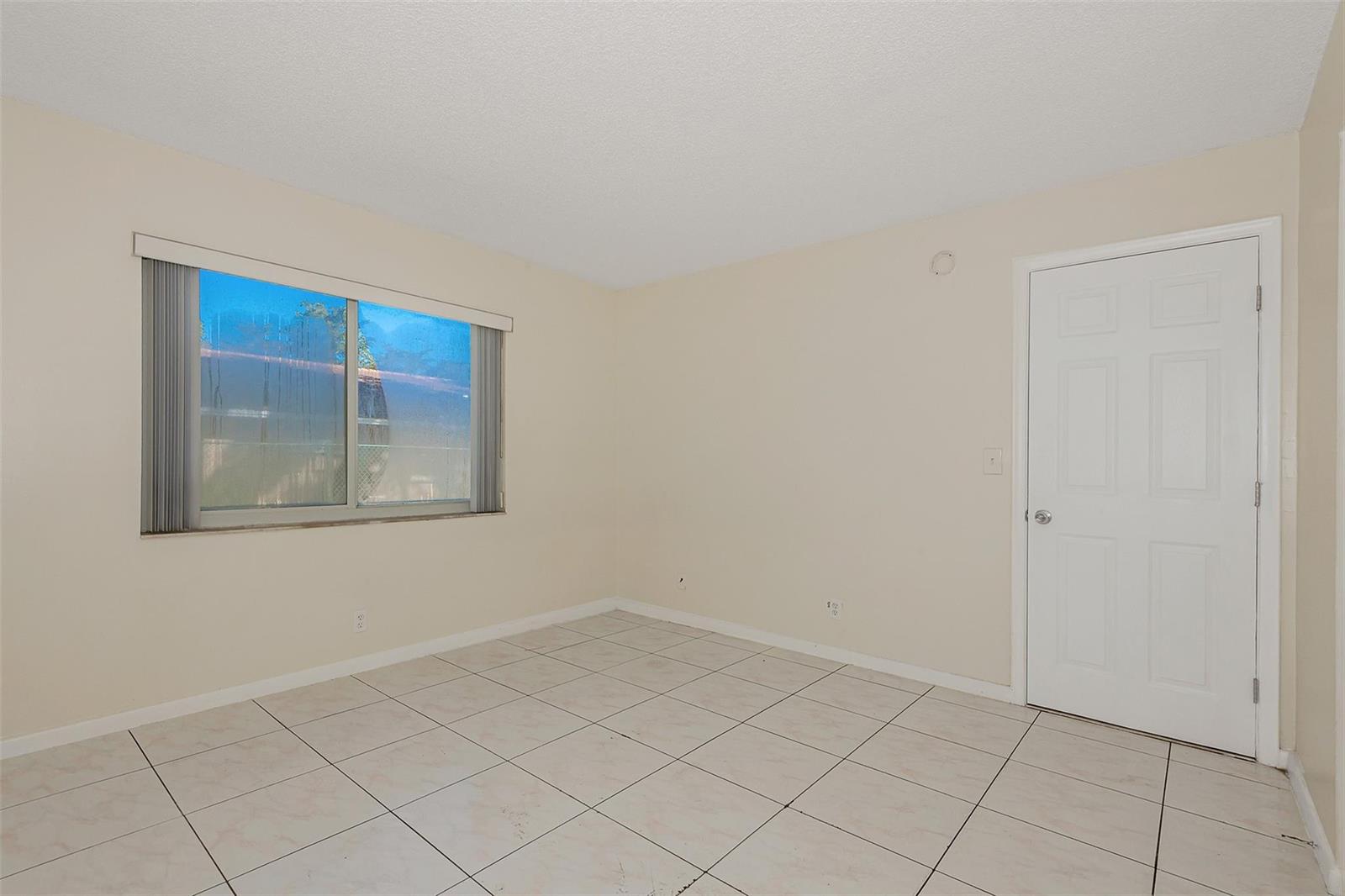   / 0 5387 sq. ft. $ 2026-06-21 0 foto