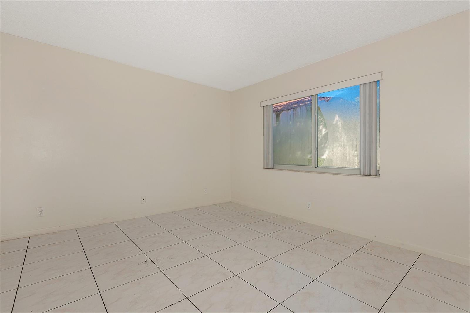   / 0 5387 sq. ft. $ 2026-06-21 0 foto