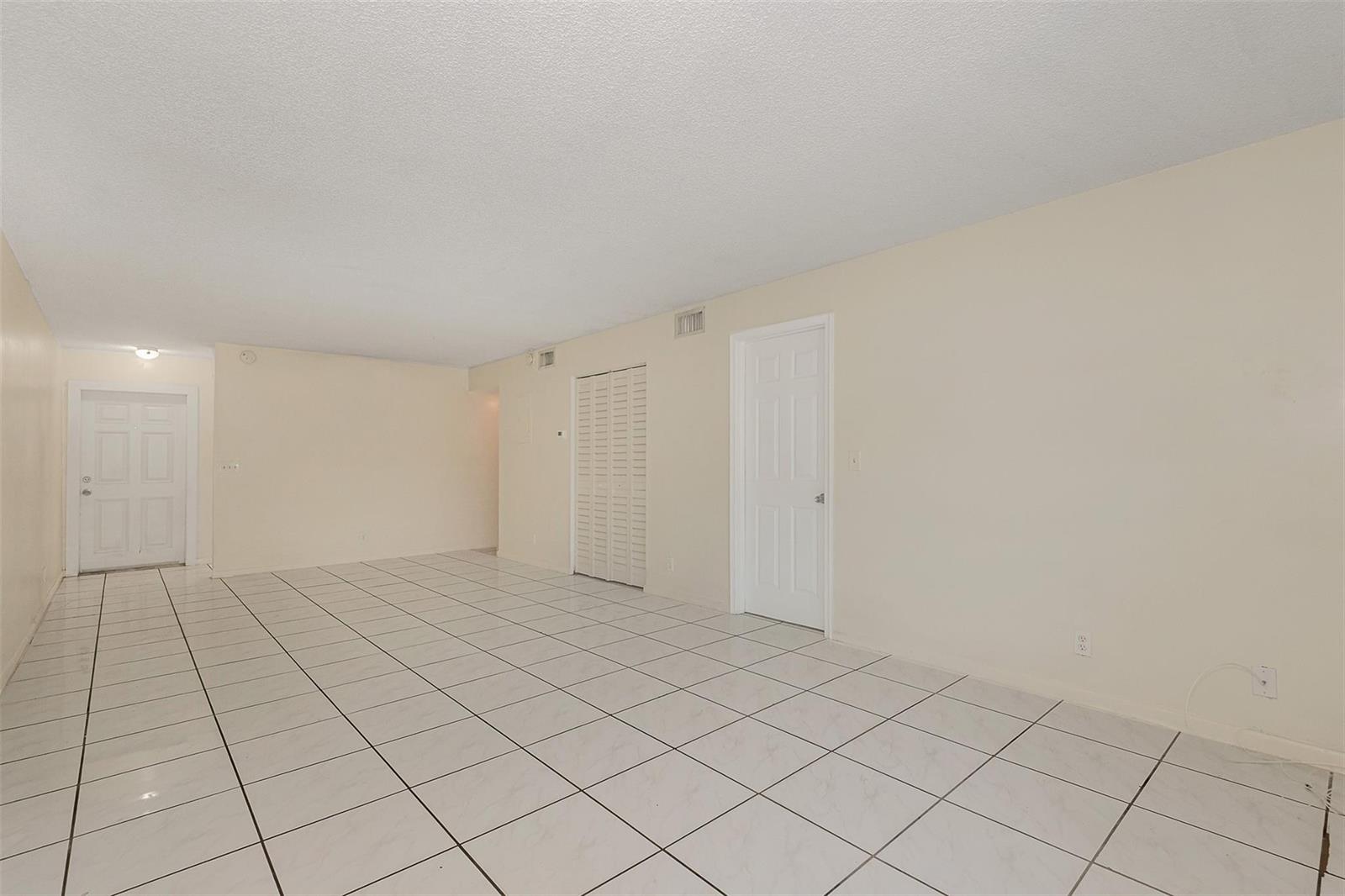   / 0 5387 sq. ft. $ 2026-06-21 0 foto