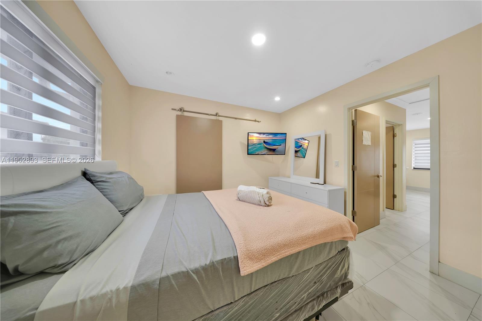   /  2211 sq. ft. $ 2026-01-26 0 Photo