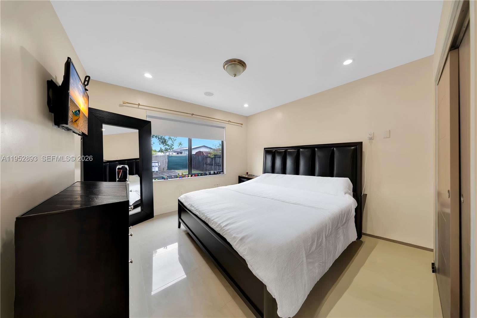   /  2211 sq. ft. $ 2026-01-26 0 Photo