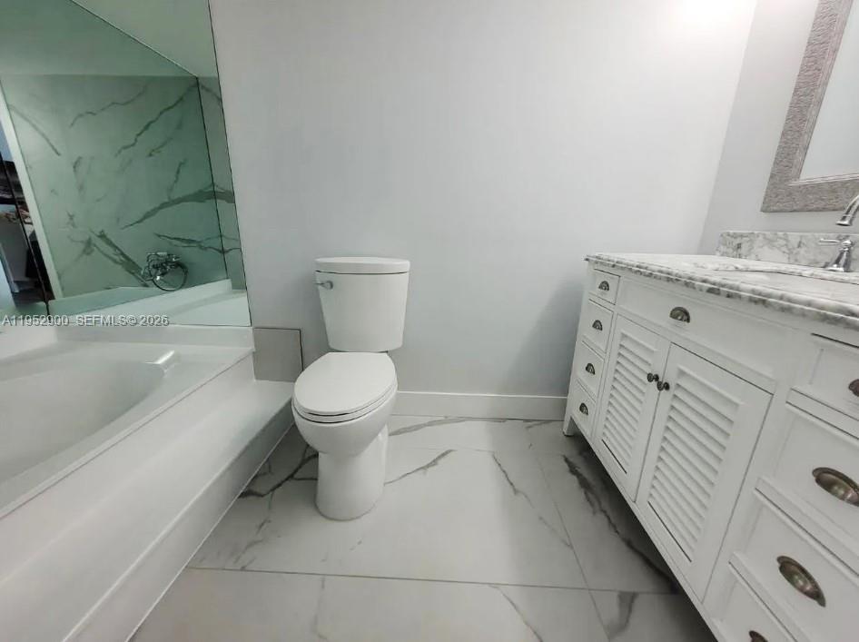 Photo of 2217 7th St (2217), Hallandale Beach, Florida, 33009 - Principal Bath