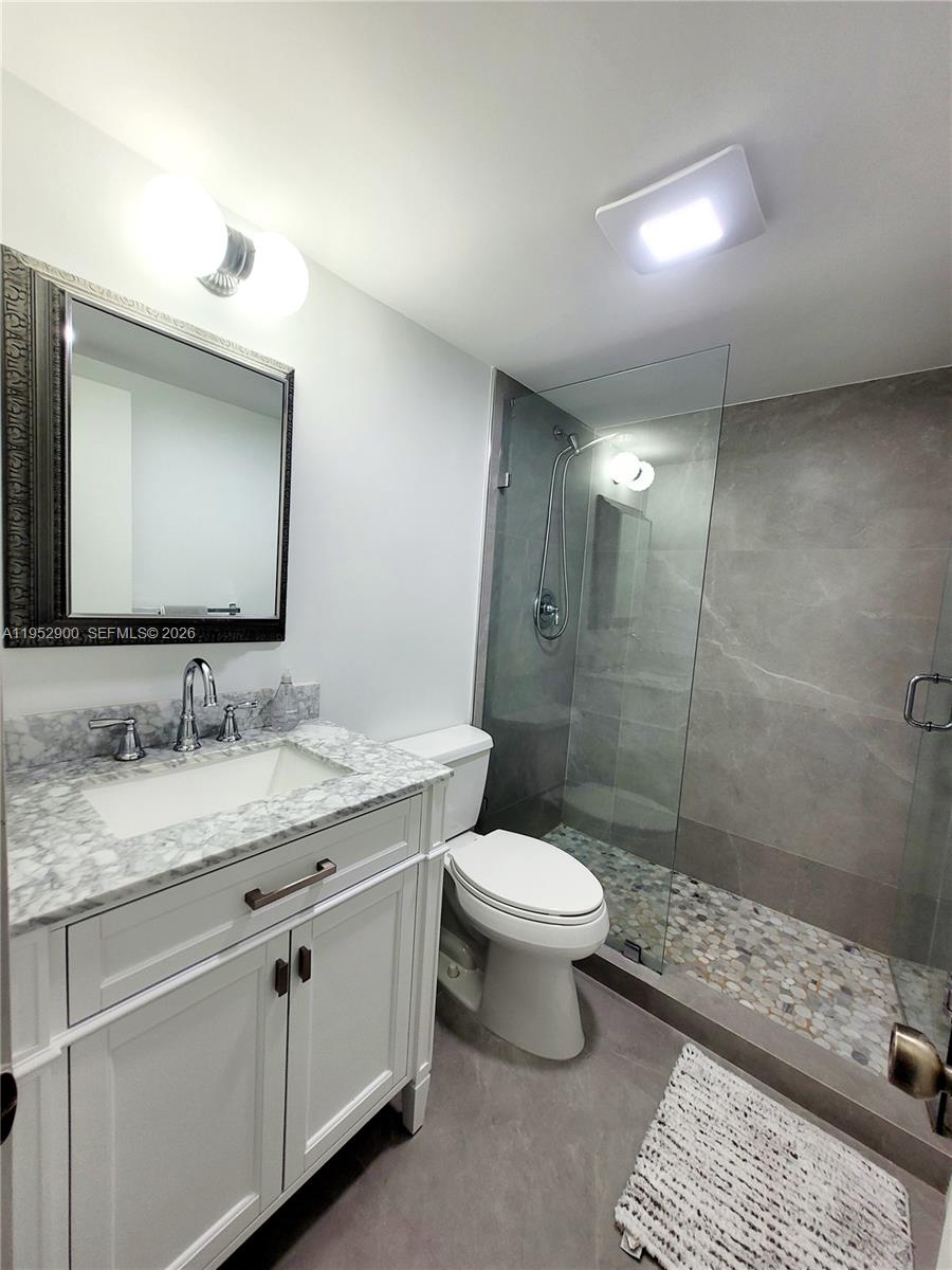 Photo of 2217 7th St (2217), Hallandale Beach, Florida, 33009 - 2nd bathroom