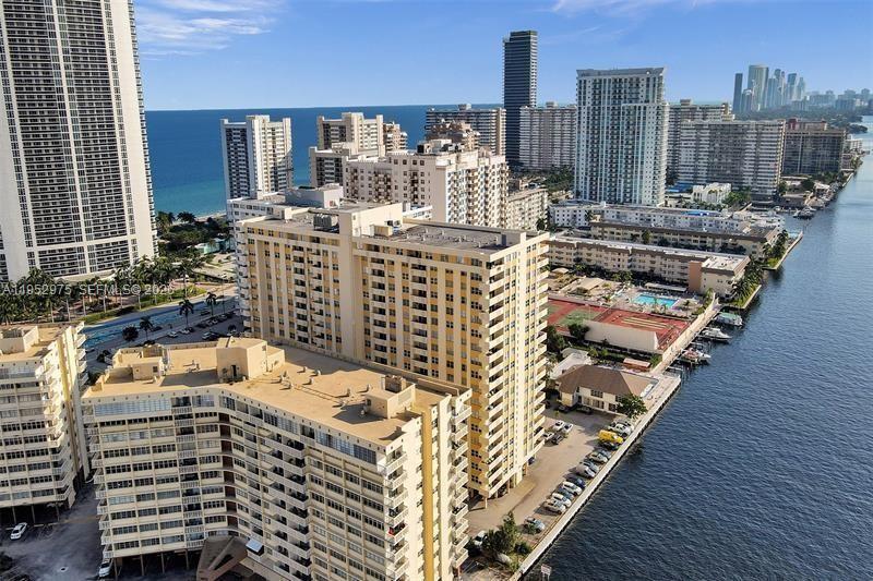 Photo of 1833 Ocean Dr  #1709, Hallandale Beach, Florida, 33009 - 