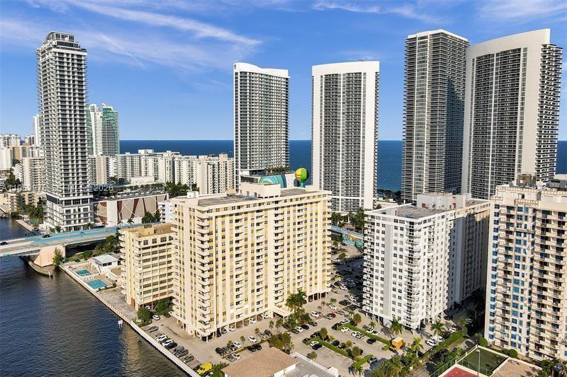 Photo of 1833 Ocean Dr  #1709, Hallandale Beach, Florida, 33009 - 