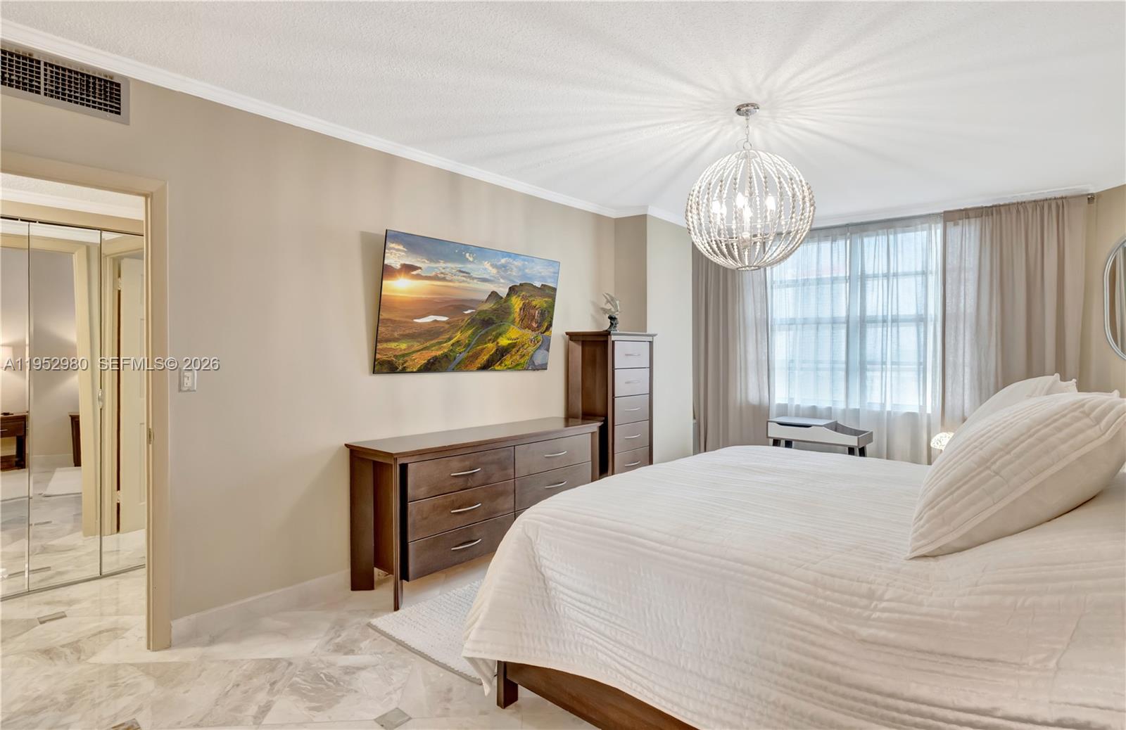 See details 4S 2 / 2 1275 sq. ft. $ 2026-01-26 0 Photo