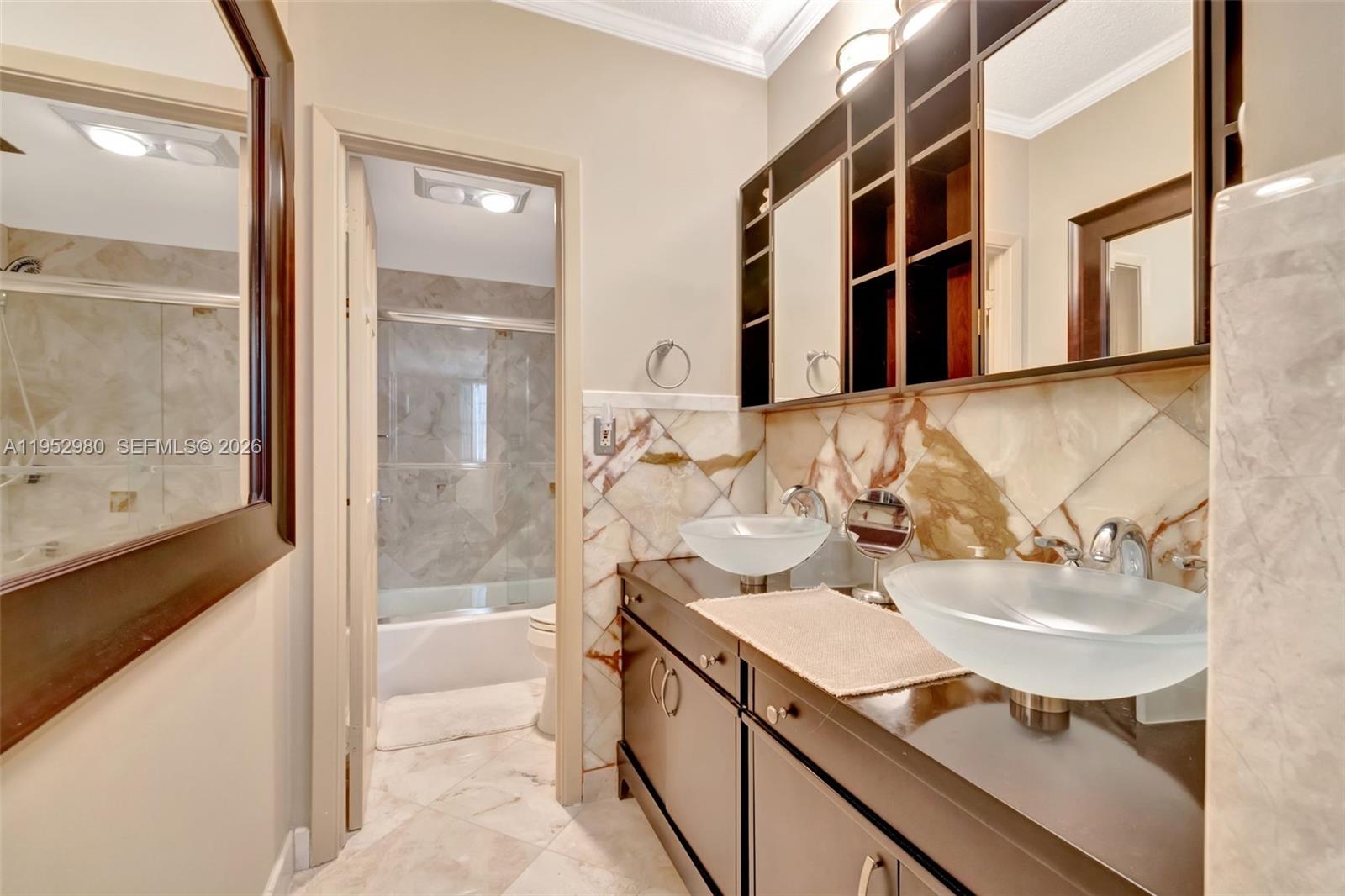 See details 4S 2 / 2 1275 sq. ft. $ 2026-01-26 0 Photo