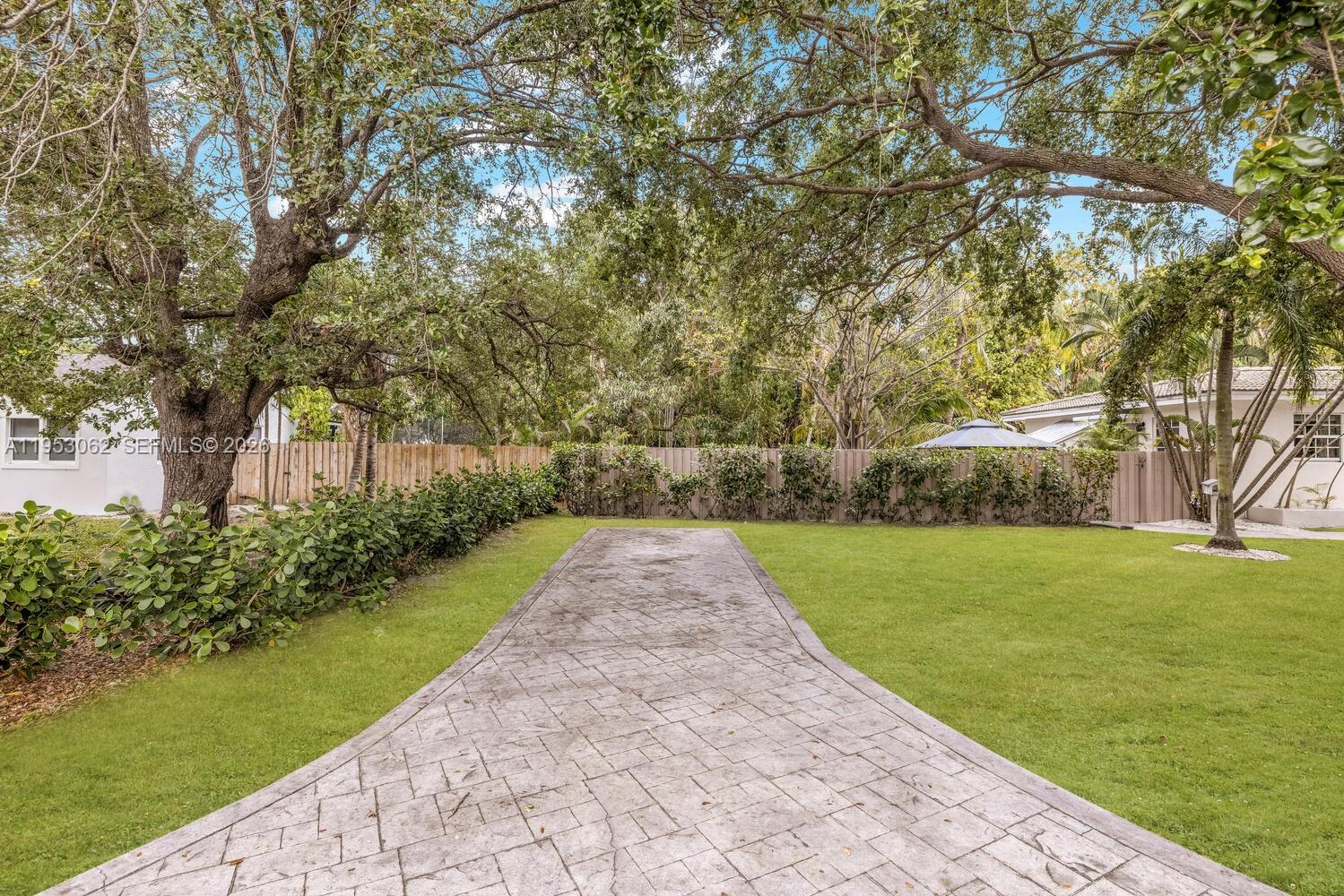   /  2124 sq. ft. $ 2026-01-26 0 foto