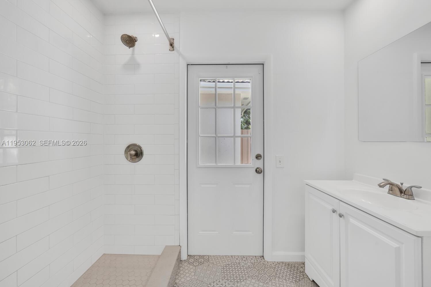   /  2124 sq. ft. $ 2026-01-26 0 foto