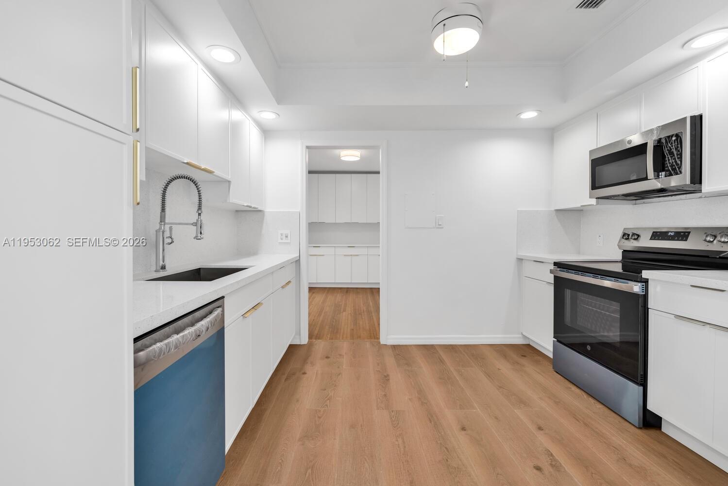   /  2124 sq. ft. $ 2026-01-26 0 foto