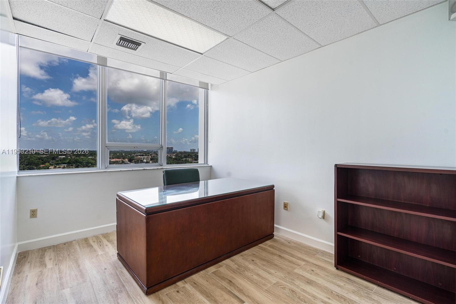 CU9J  /   sq. ft. $ 2026-02-09 0 foto