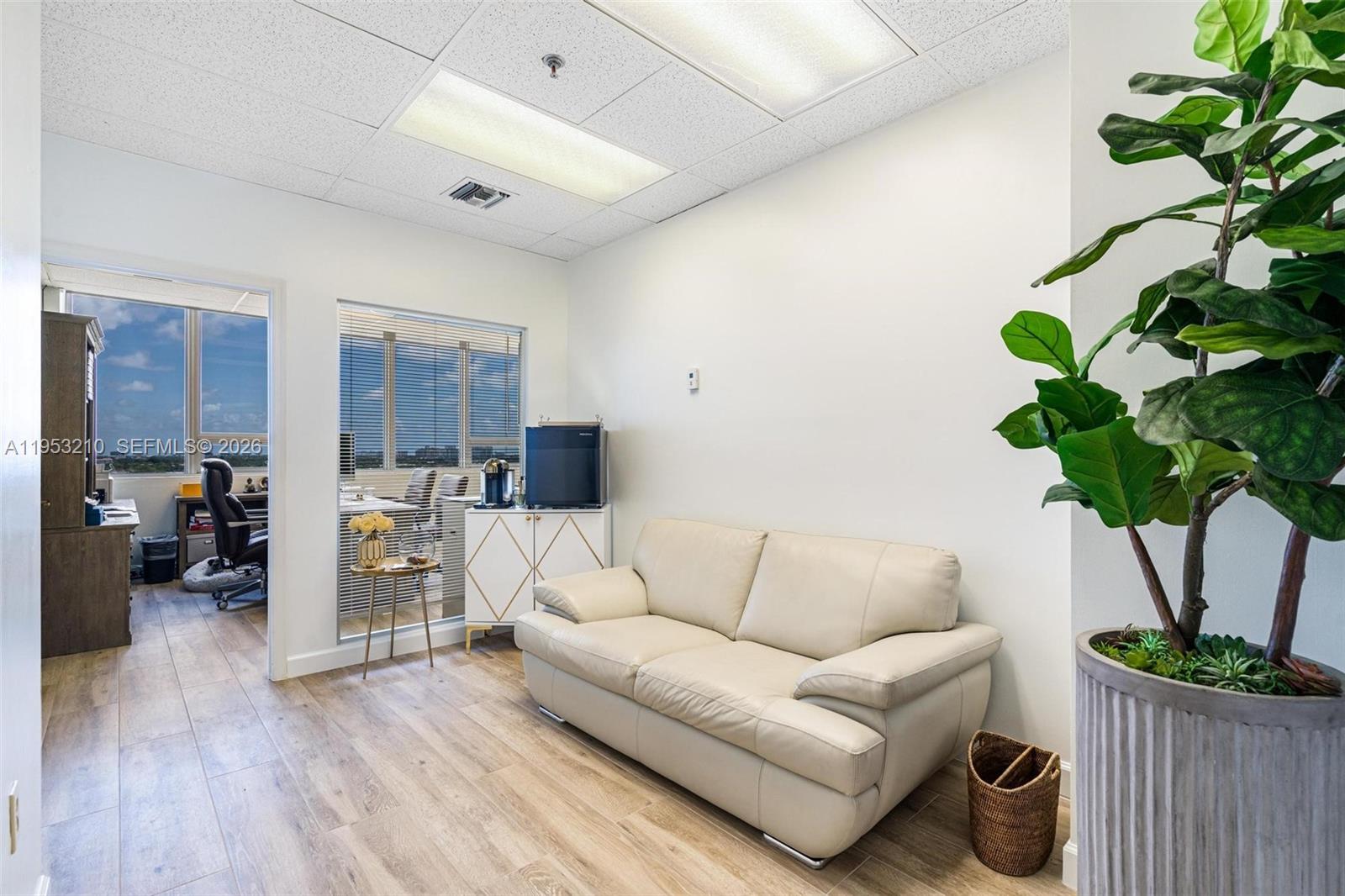 CU9J  /   sq. ft. $ 2026-02-09 0 foto