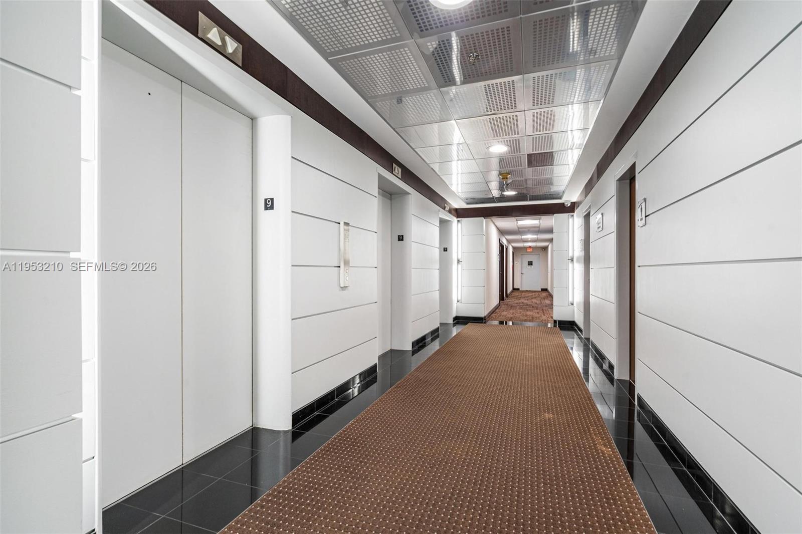 CU9J  /   sq. ft. $ 2026-02-09 0 foto