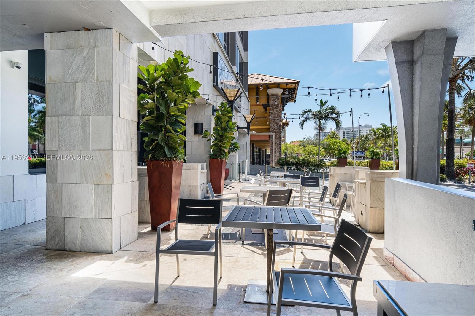 CU9J  /   sq. ft. $ 2026-02-09 0 foto