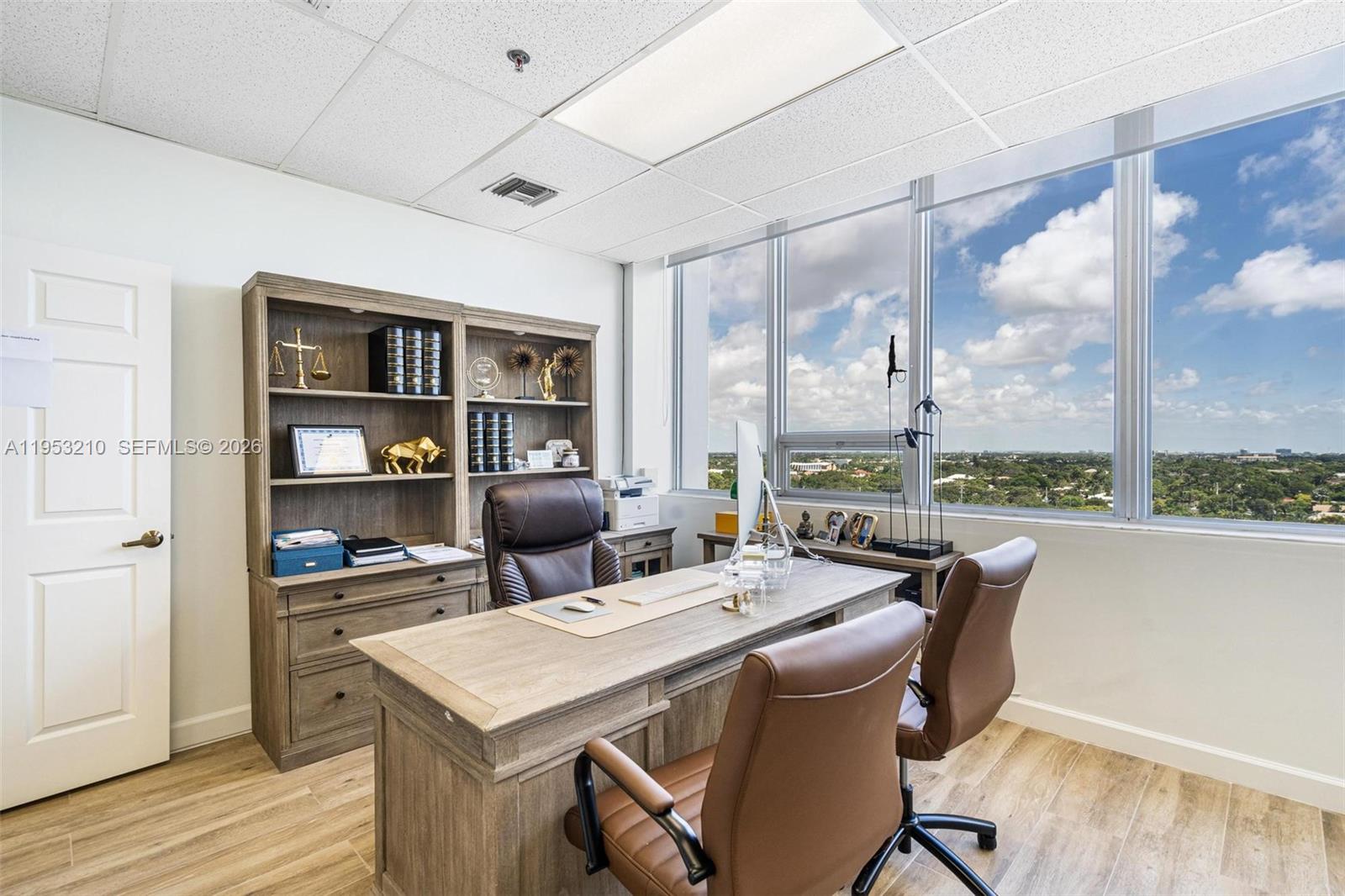 CU9J  /   sq. ft. $ 2026-02-09 0 foto