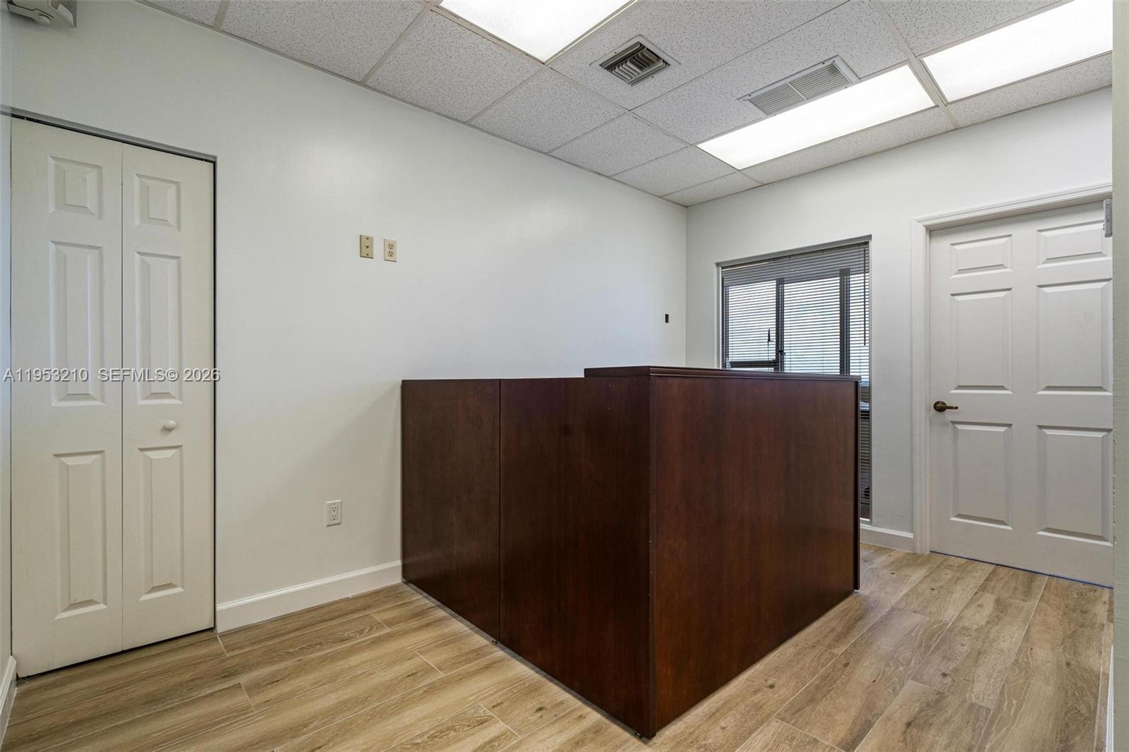 CU9J  /   sq. ft. $ 2026-02-09 0 foto