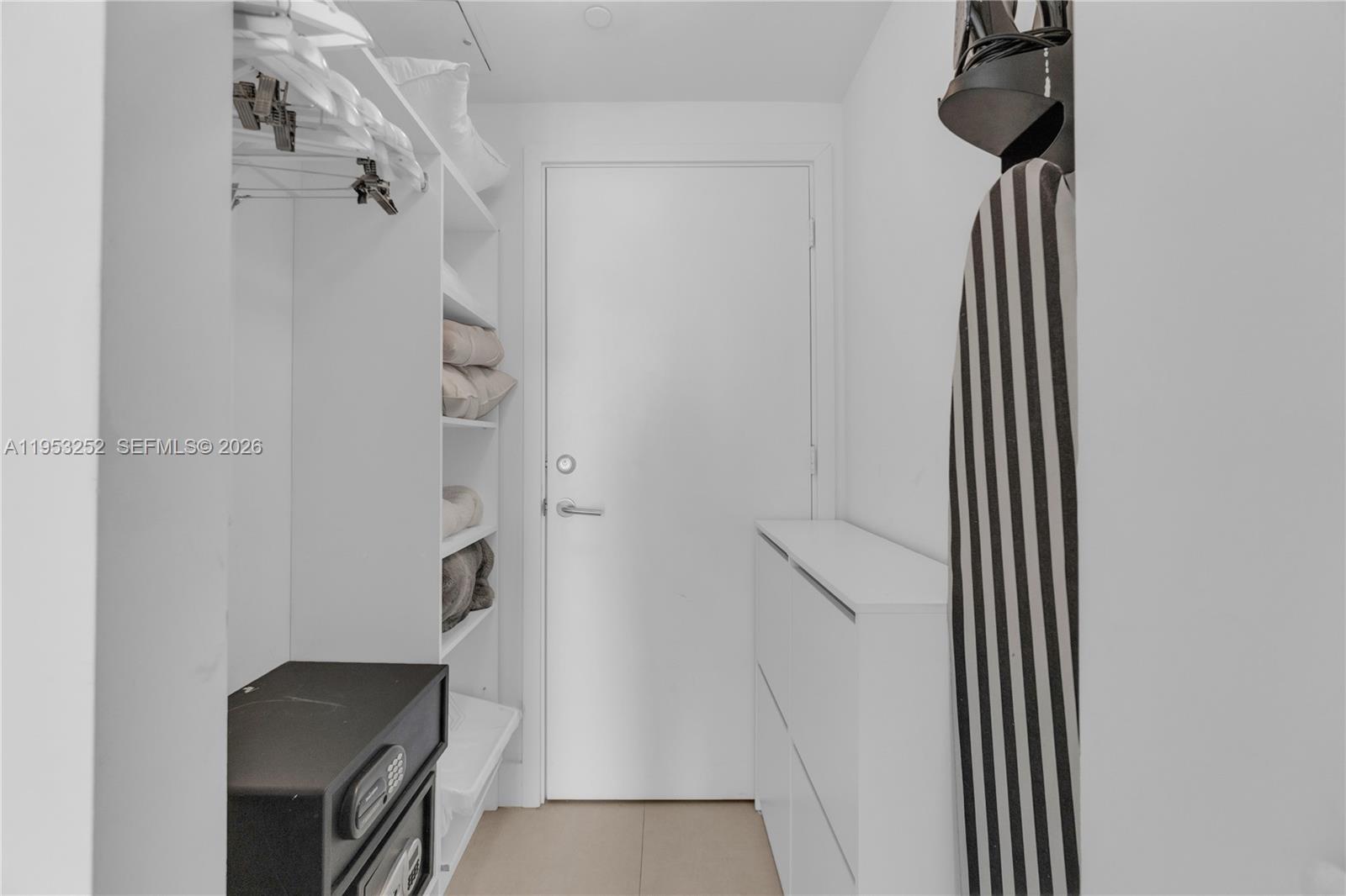 1507 1 / 1 852 sq. ft. $ 2026-01-27 0 Photo