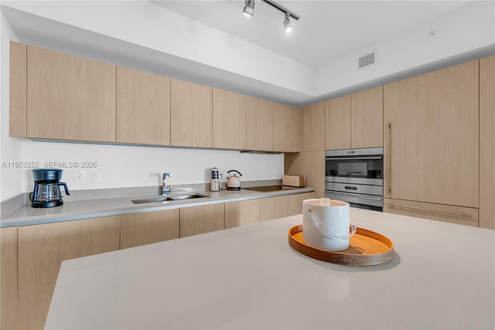 1507 1 / 1 852 sq. ft. $ 2026-01-27 0 Photo