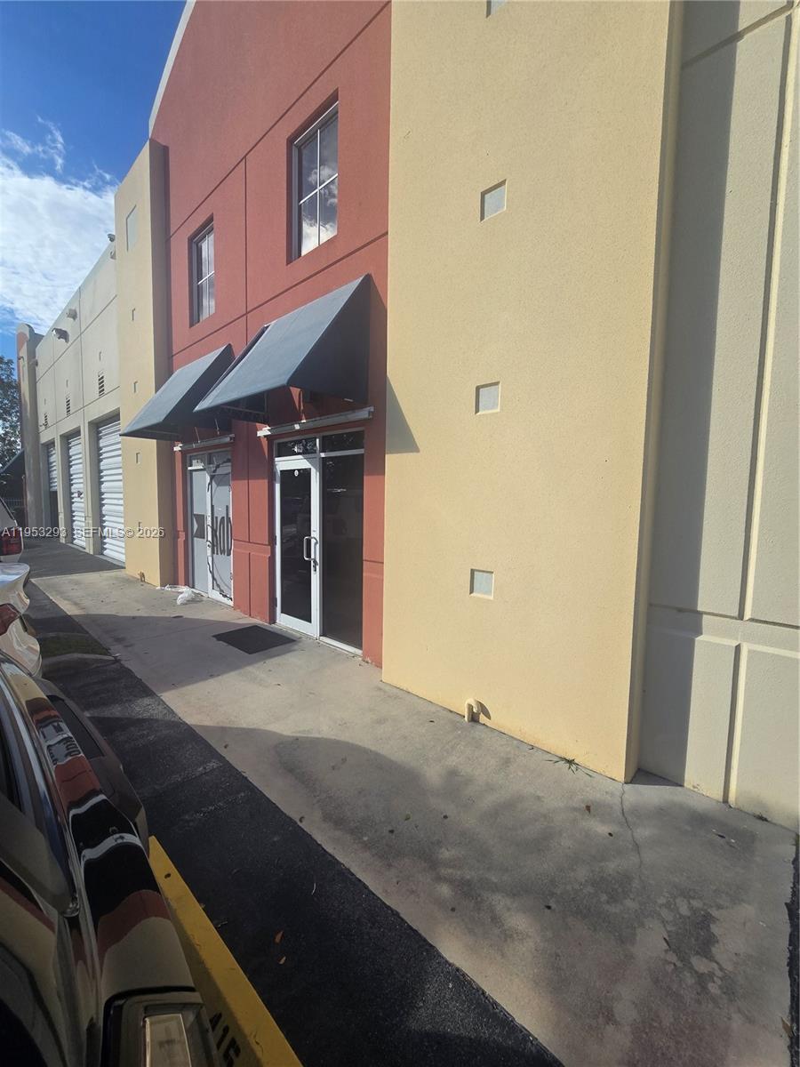 See details 415 / sq. ft. $ 2026-01-27 0 Photo