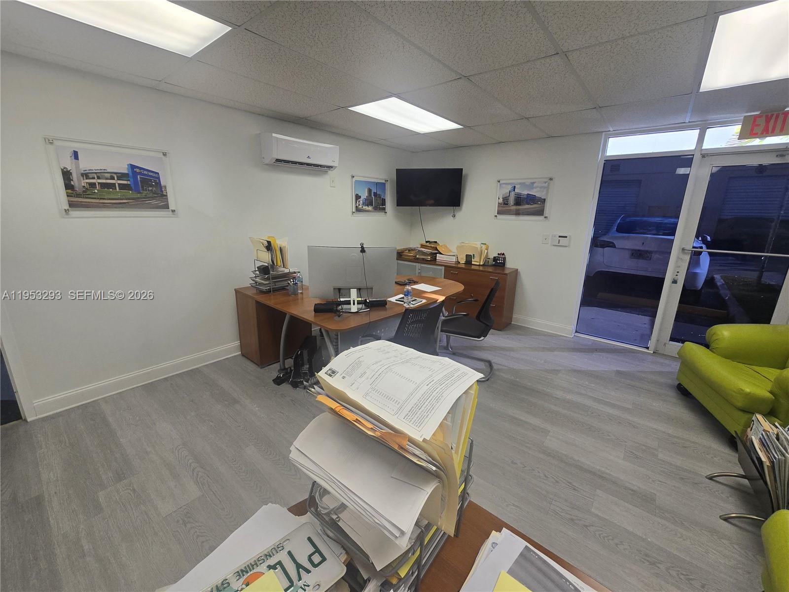 See details 415 / sq. ft. $ 2026-01-27 0 Photo