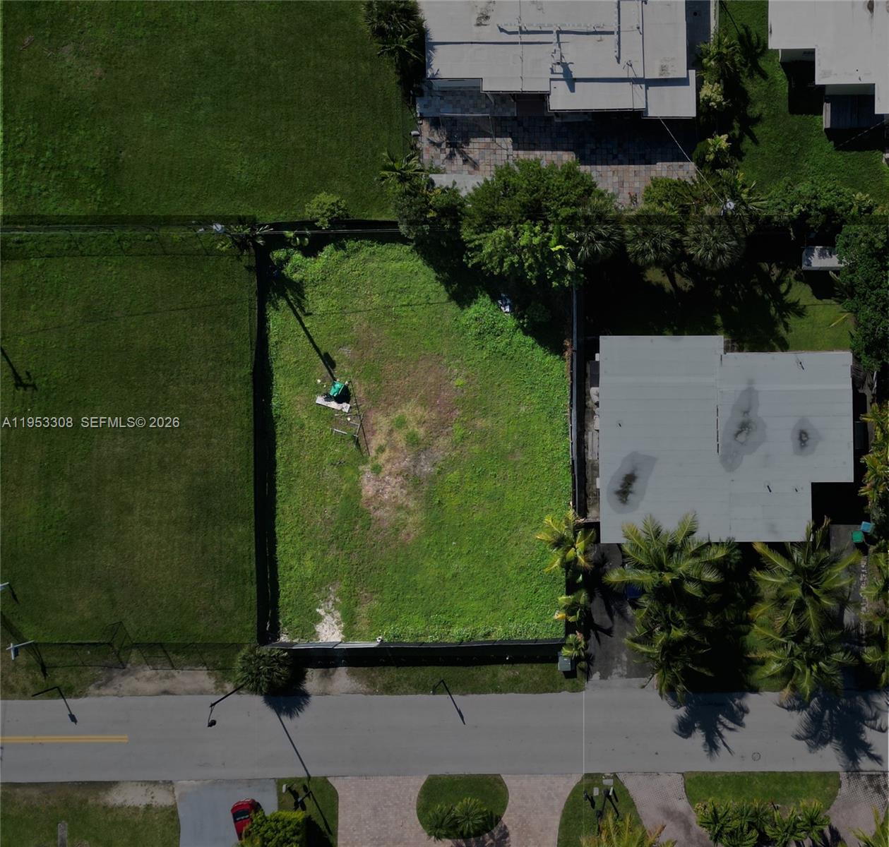   /   кв.футов $ 2026-01-27 0 Фото