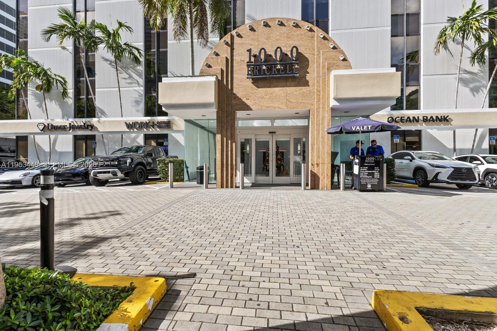 11E  /   кв.футов $ 2026-01-27 0 Фото