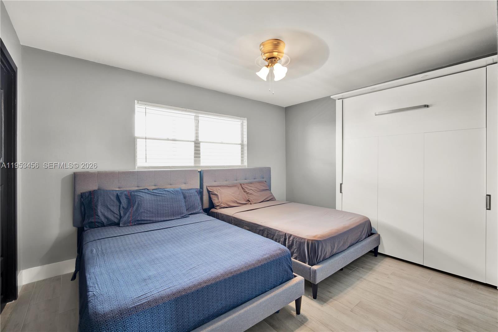 See details 414 2 / 2 992 sq. ft. $ 2026-01-27 0 Photo