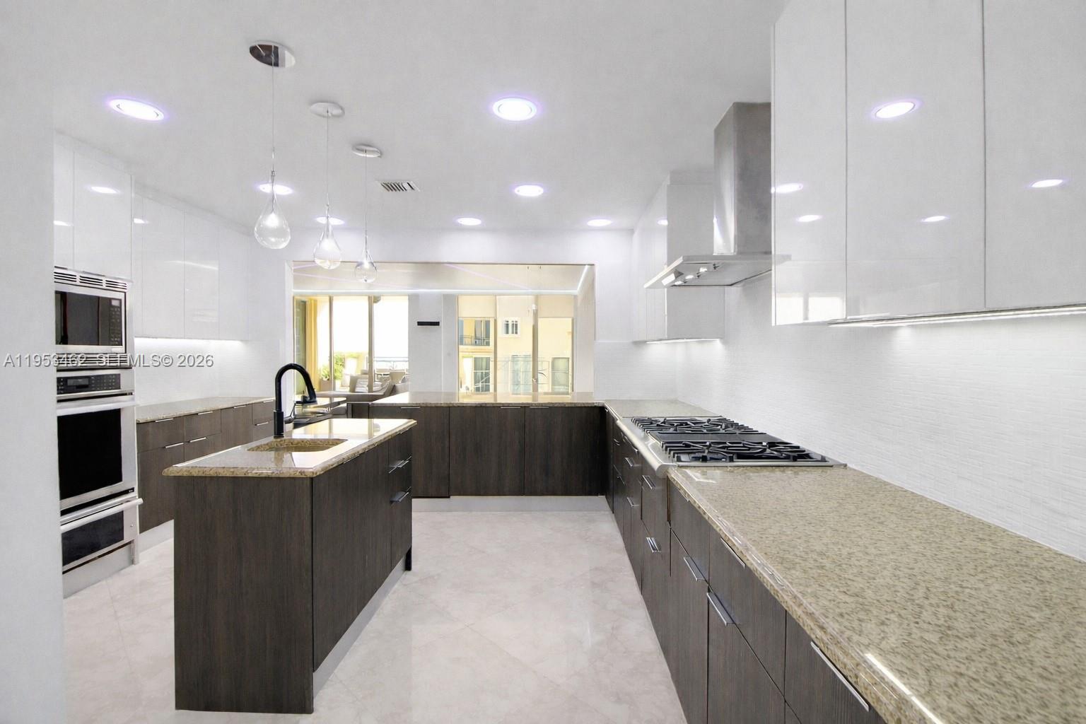 Photo of 3501 Ocean Dr  #4C, Hollywood, Florida, 33019 - 