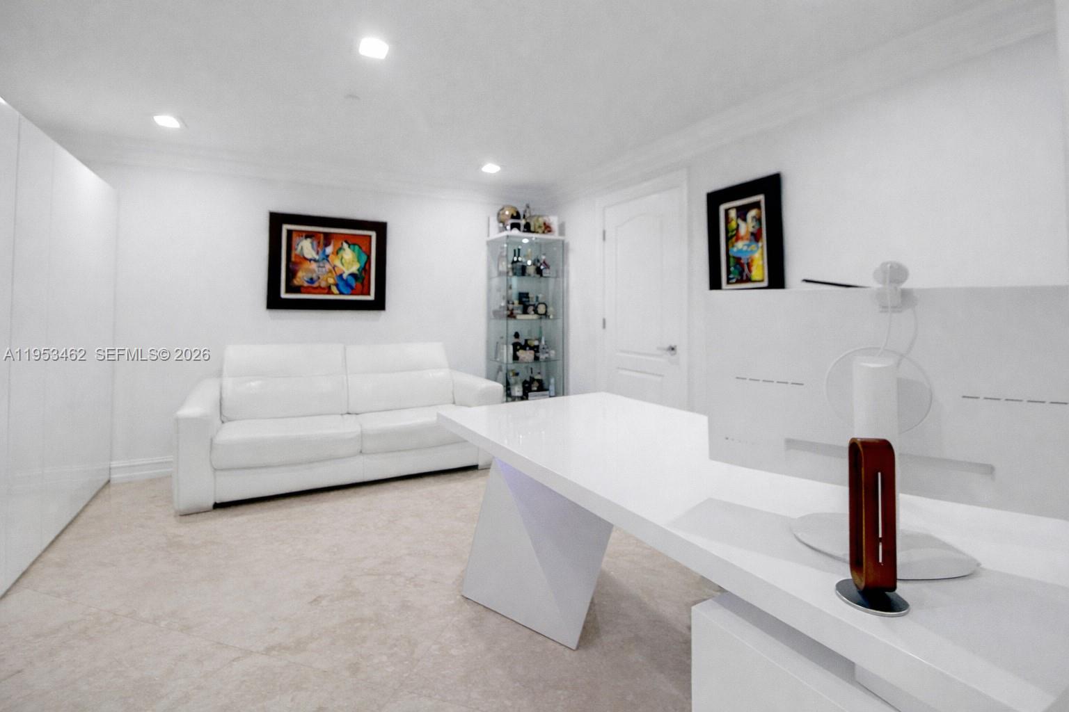 Photo of 3501 Ocean Dr  #4C, Hollywood, Florida, 33019 - 