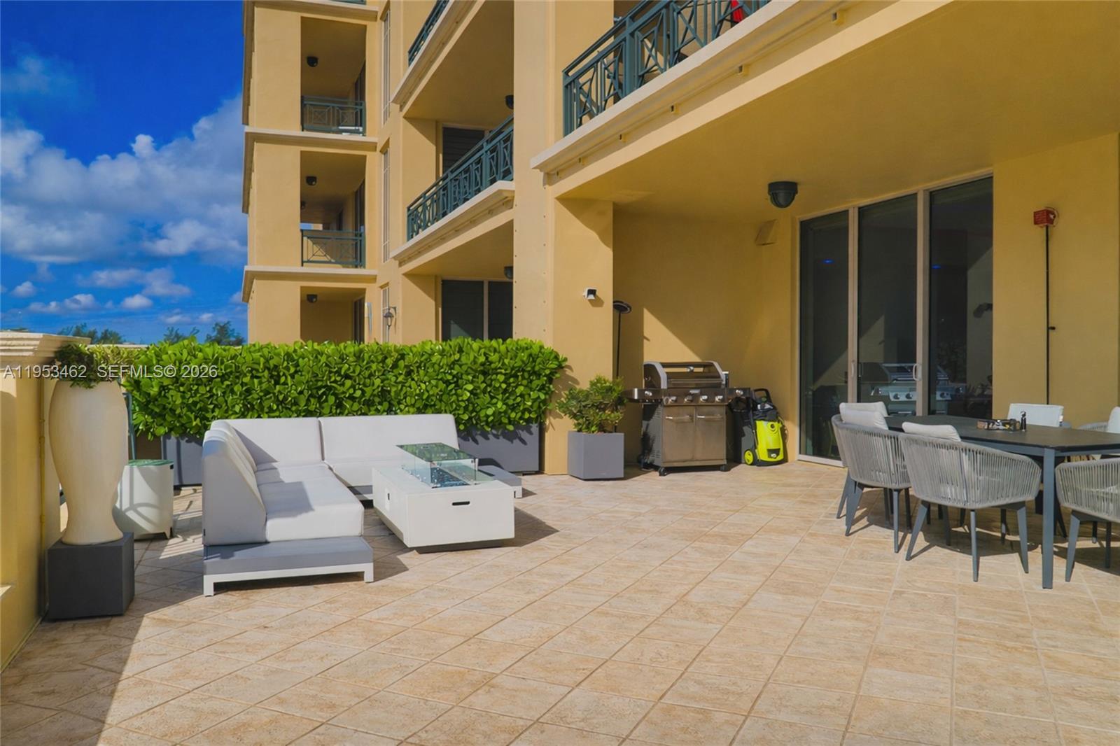 Photo of 3501 Ocean Dr  #4C, Hollywood, Florida, 33019 - 